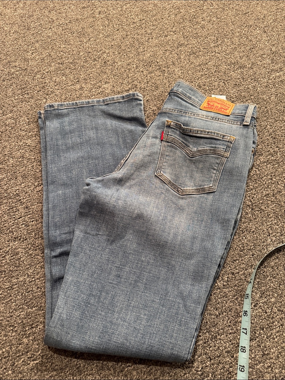 Levi’s size 6 classic bootcut jeans